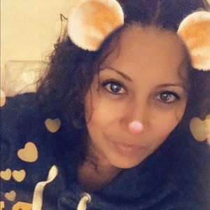 Meet your Posher, Evelyn